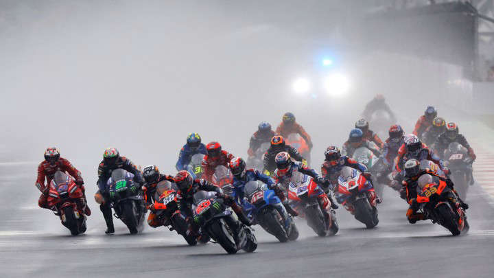 Gagal Cetak Poin di MotoGP Mandalika, Vinales Sebut Balapan Bertahan Hidup